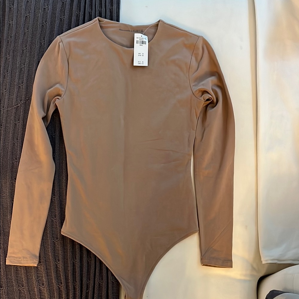 Abercrombie & Fitch Beige Top